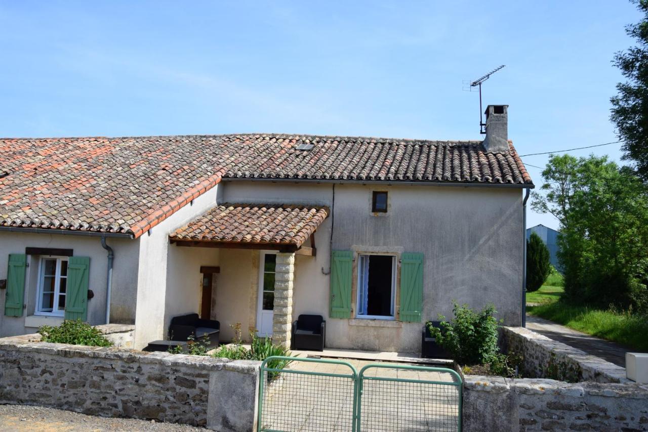 Maison Charismatique A Saint-Germier Avec Jardin Cloture. Eksteriør billede